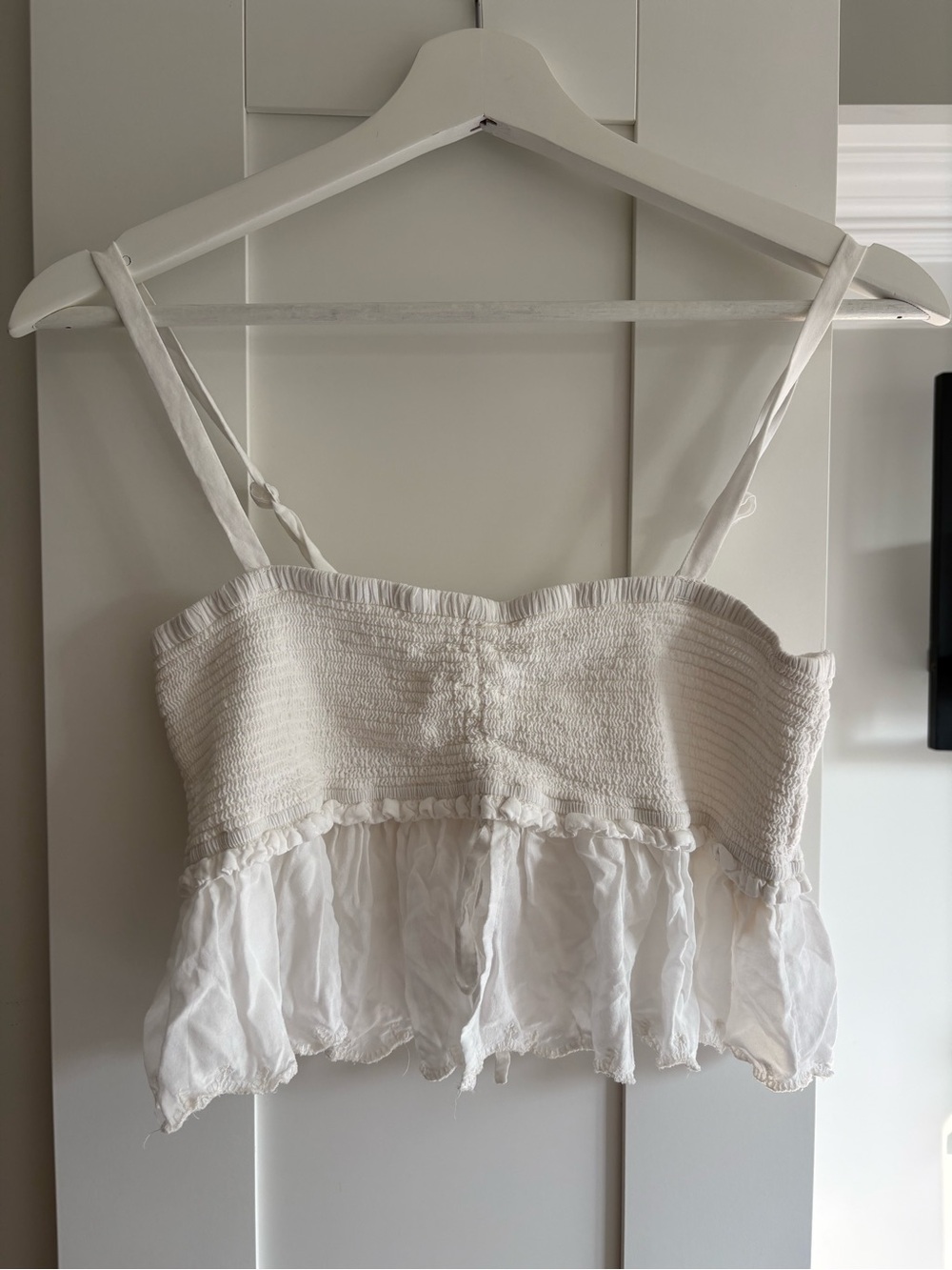 Aritzia Wilfred La Bohème Ruffle Hem Smocked White Cami Top